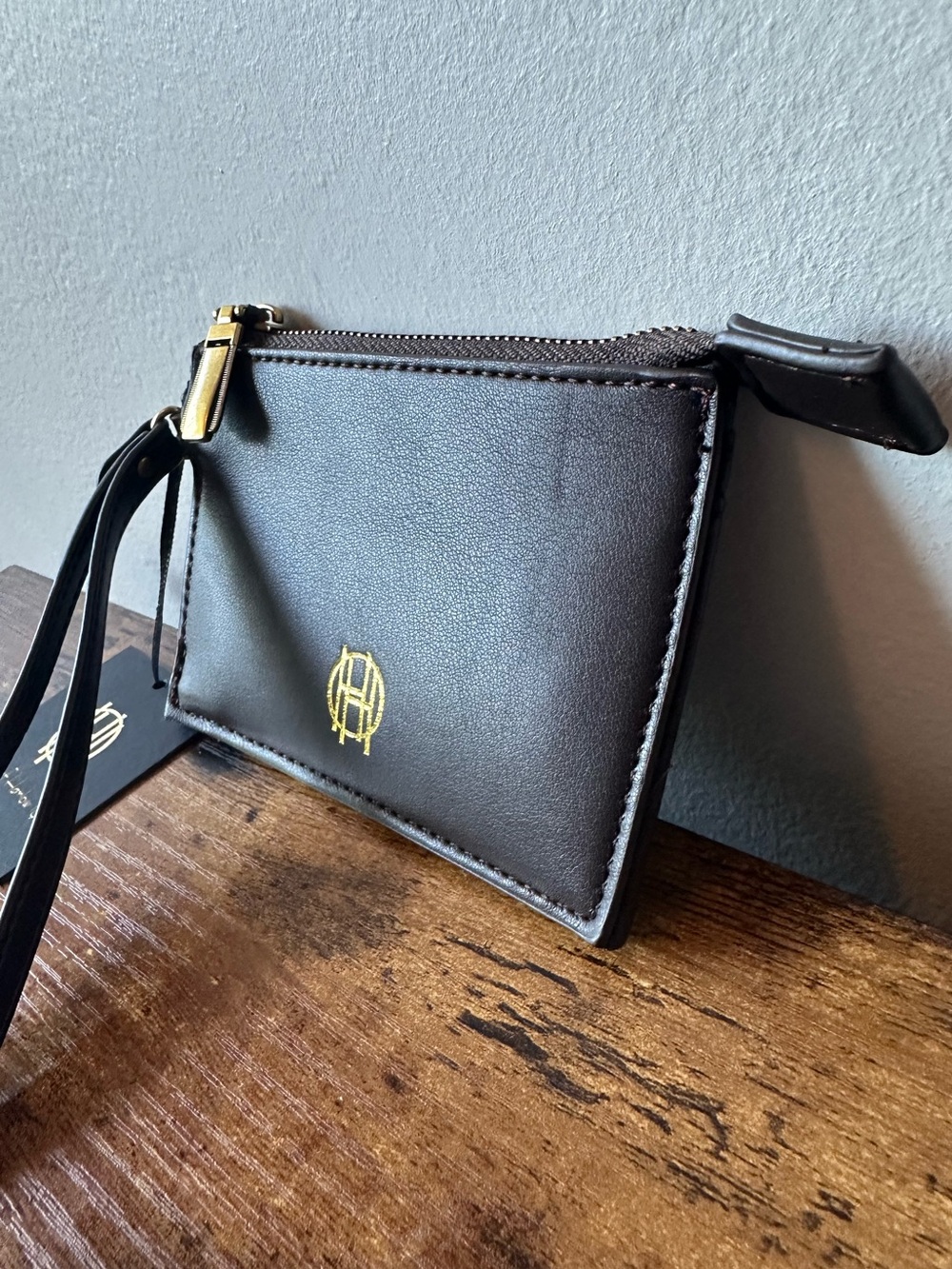 House of Harlow 1960 Dark Brown Faux Leather Card Holder Wallet Wristlet
NWT - Picture 4 of 5